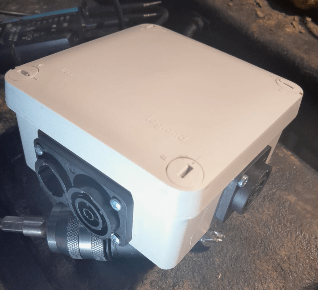 5-way Neutrik powerCON True1 TOP distribution in a LeGrand Plexo junction box