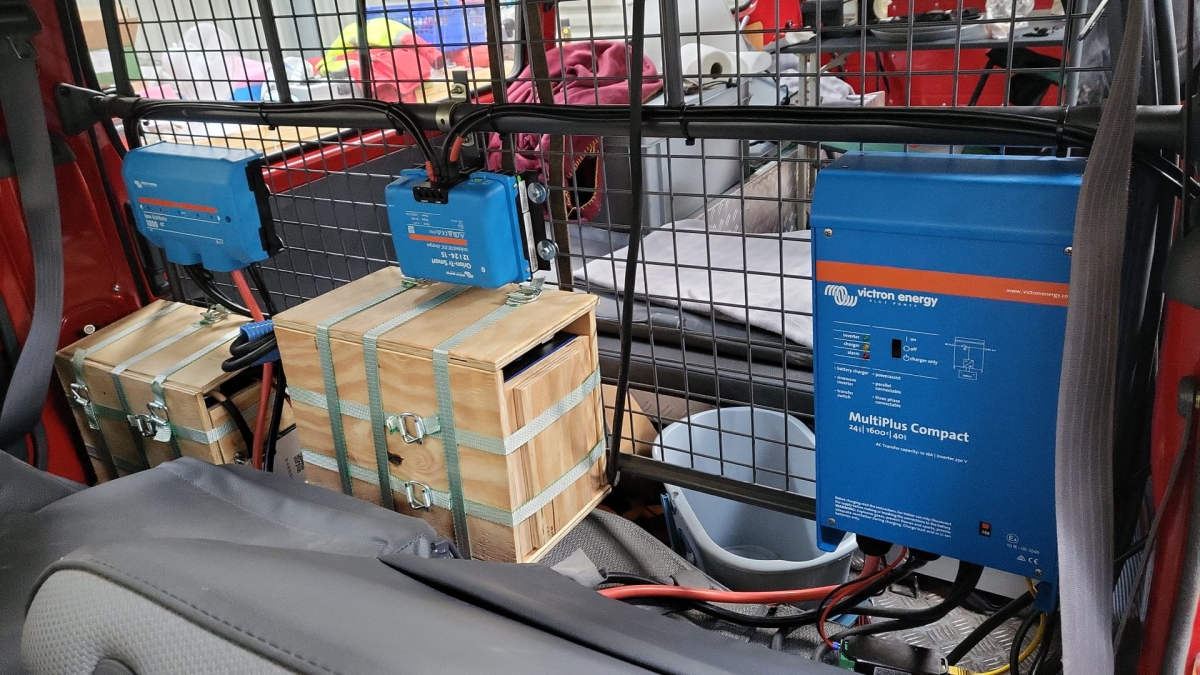 Electric Installation in our Toyota HiAce&nbsp;1994